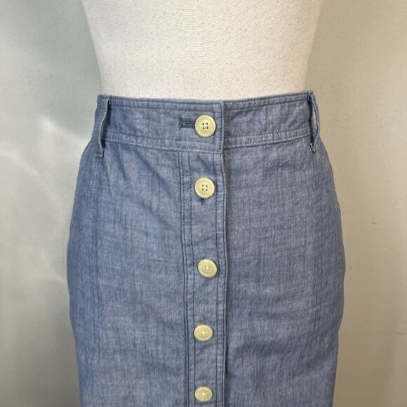 Talbots Skirt size 12 Chambray Blue Button Front Straight Knee Pockets Casual - Picture 3 of 9